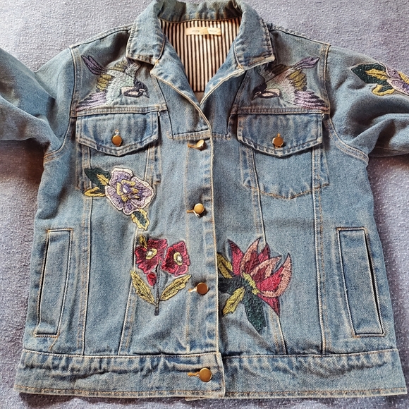 Honey Punch Embroidered Blue Denim Jacket Buttu-up Size XS - Picture 11 of 14